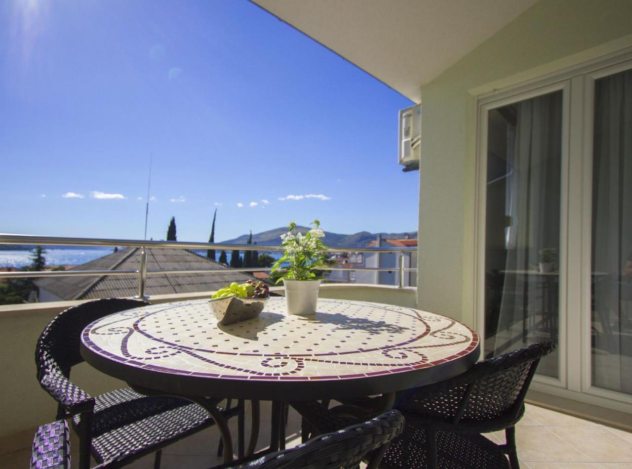 Apartments Paradise Trogir Extérieur photo
