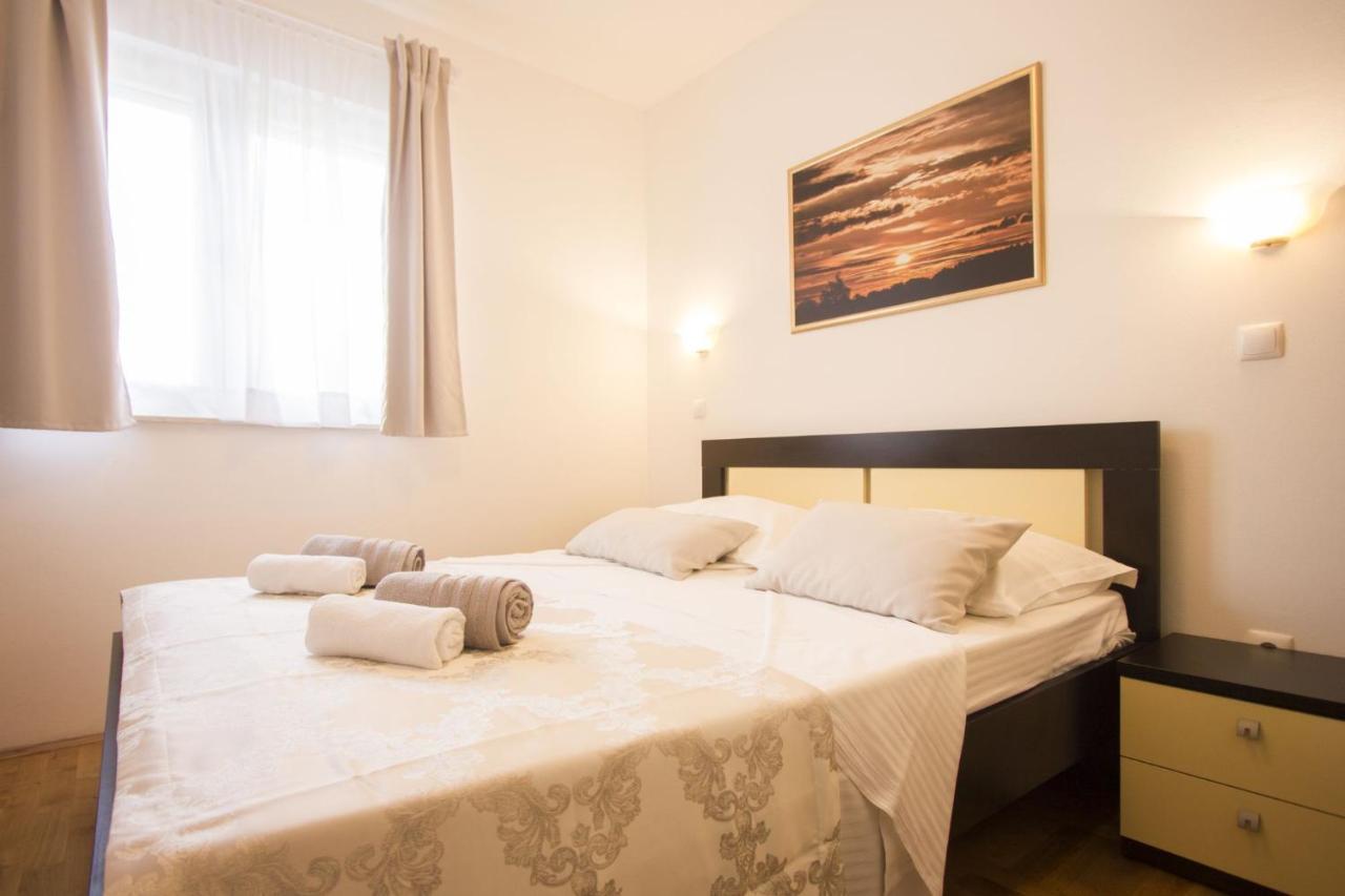 Apartments Paradise Trogir Extérieur photo