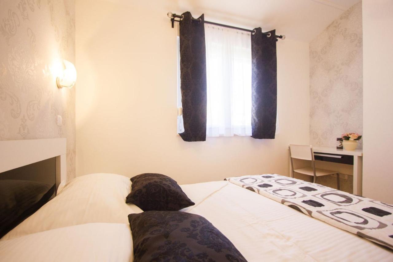 Apartments Paradise Trogir Extérieur photo