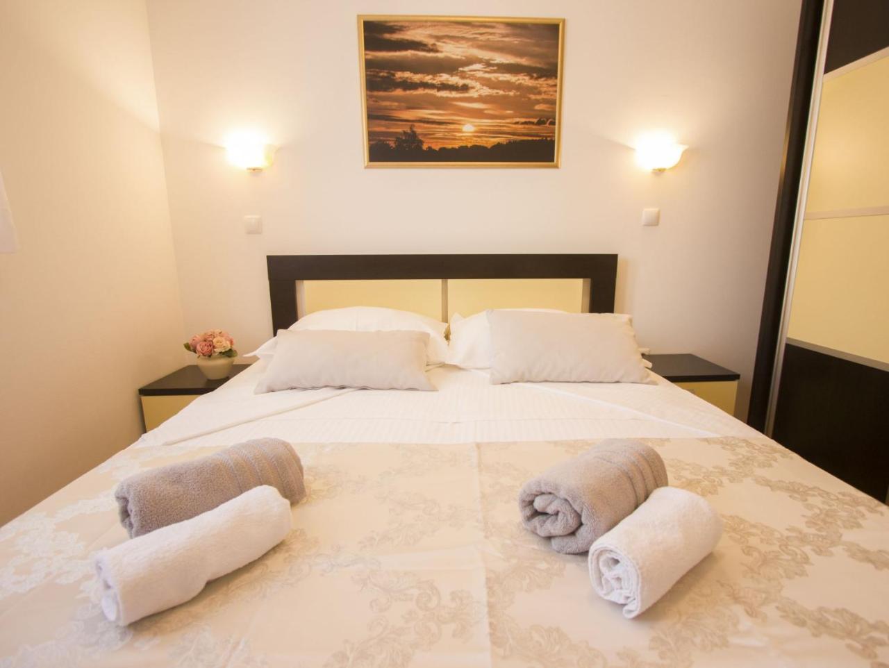 Apartments Paradise Trogir Extérieur photo